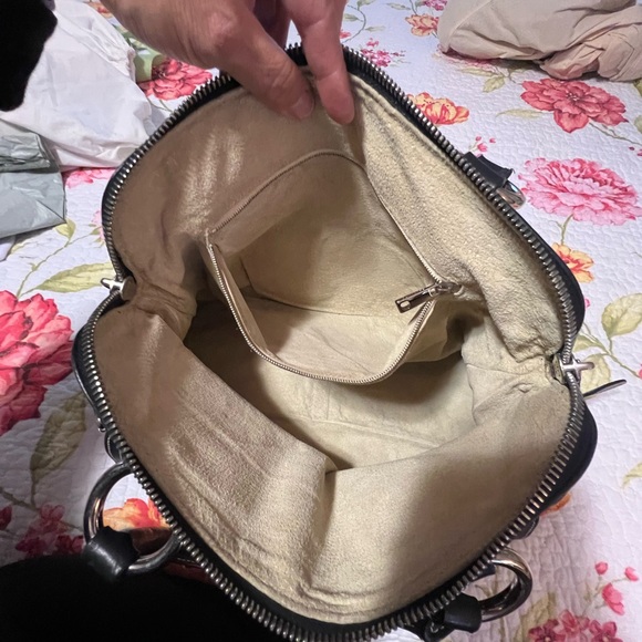 Marc Jacob’s Original Black Leather Handbag - Picture 13 of 16